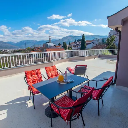 Apartment Spacious Overlooking Mostar