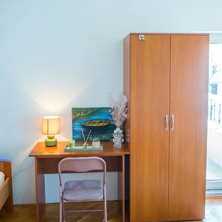 Spacious Overlooking Apartman *