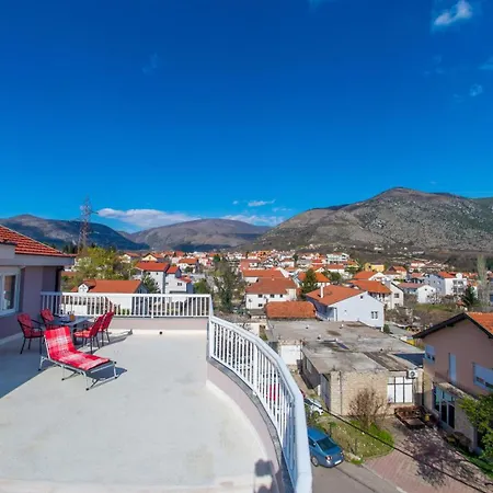 Apartman Spacious Overlooking