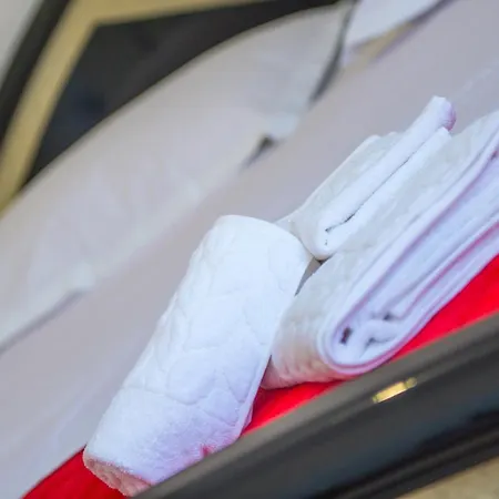 Spacious Overlooking Apartman *