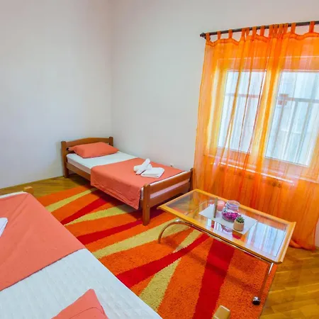 Apartman Spacious Overlooking